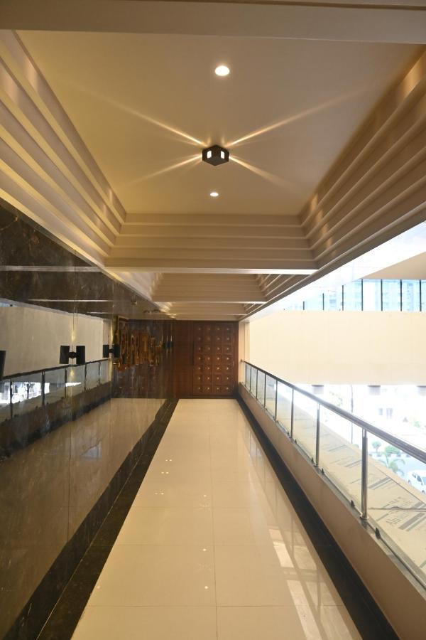 Hotel Privya Rooms And Banquet Surat Luaran gambar