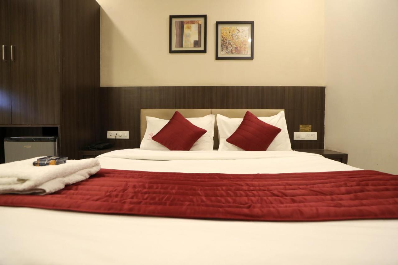 Hotel Privya Rooms And Banquet Surat Luaran gambar