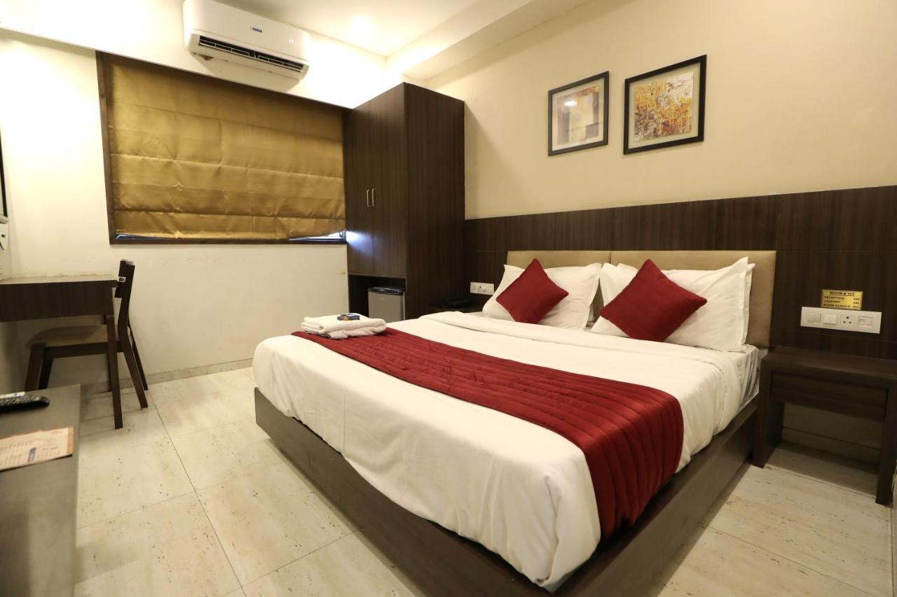 Hotel Privya Rooms And Banquet Surat Luaran gambar