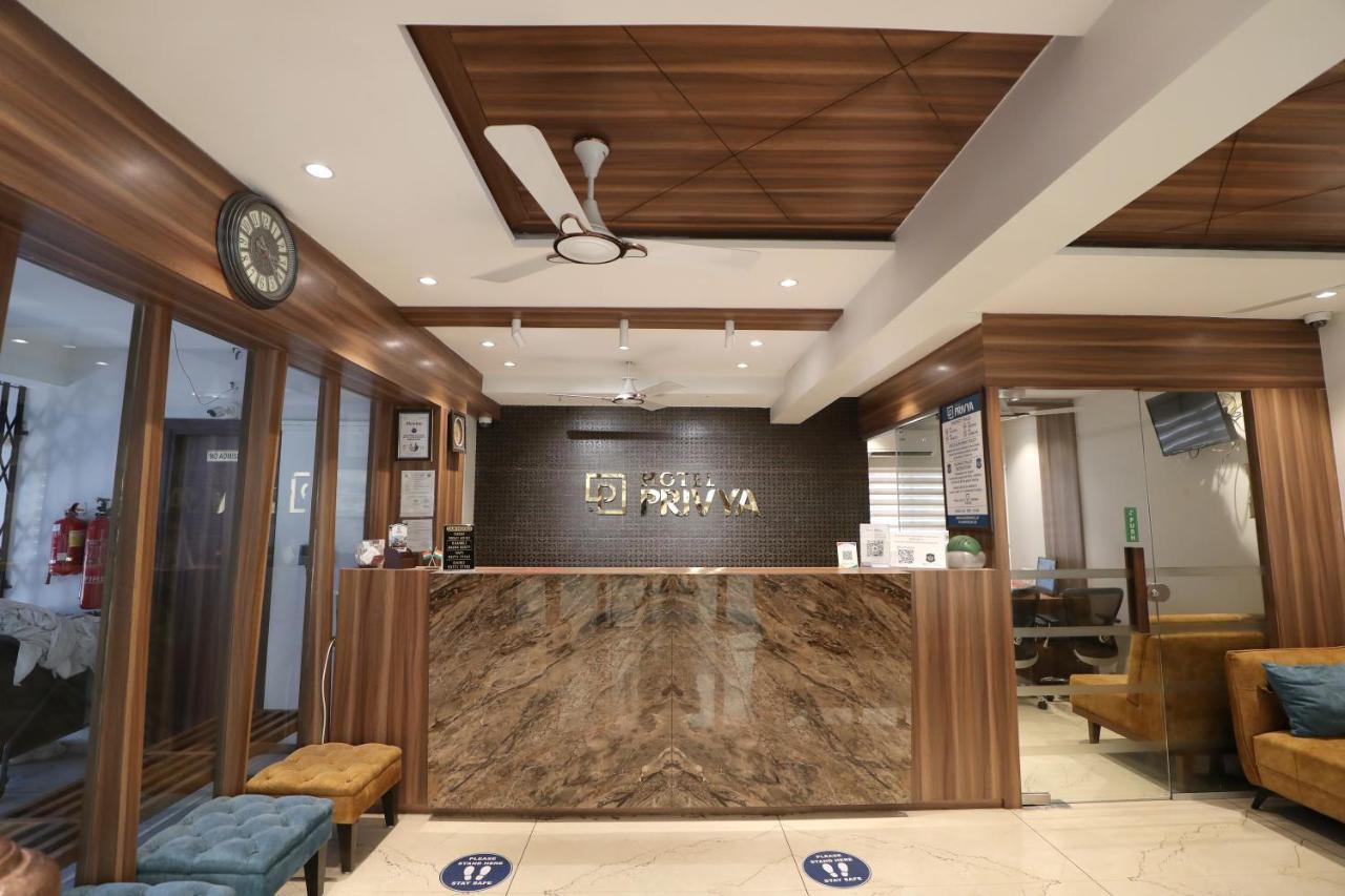 Hotel Privya Rooms And Banquet Surat Luaran gambar